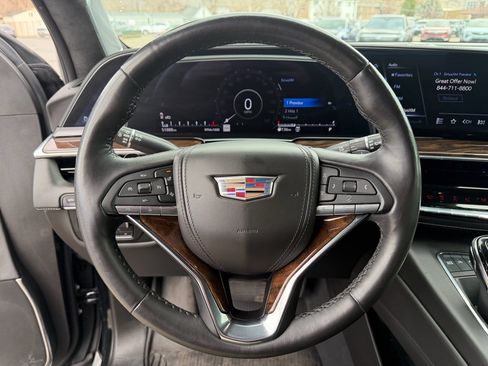 Used 2022 Cadillac Escalade ESV Sport Platinum w/ LPO, ONYX Package image 12