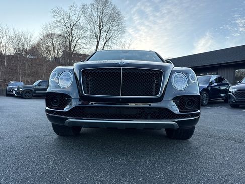 Used 2019 Bentley Bentayga image 6