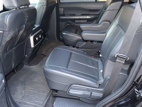 Used 2022 Ford Expedition XLT RWD image 6