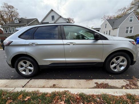 Used 2017 Ford Edge SE image 6