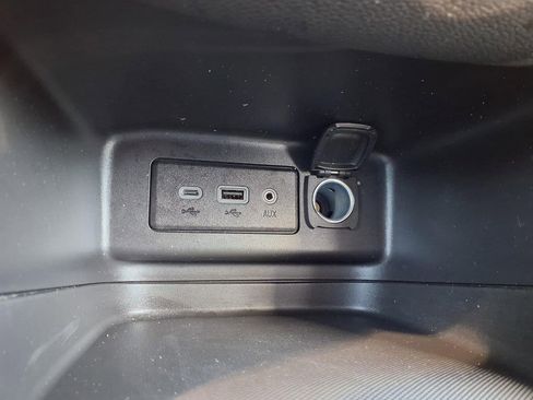 Used 2024 Chevrolet Equinox LT w/ LPO, Floor Liner Package FWD image 9