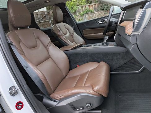 Used 2019 Volvo XC60 T5 Inscription w/ Protection Package Premier image 19