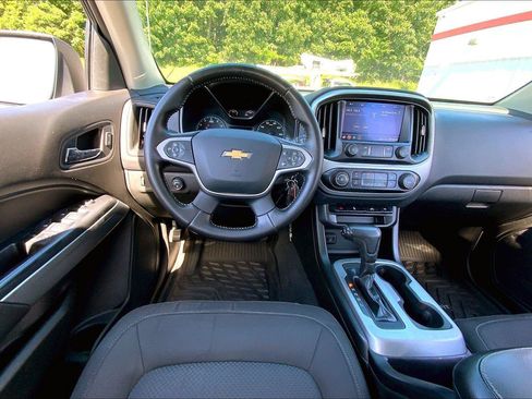 Used 2021 Chevrolet Colorado LT AWD/4WD image 5