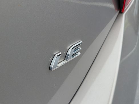 Used 2014 Toyota Corolla LE FWD image 9
