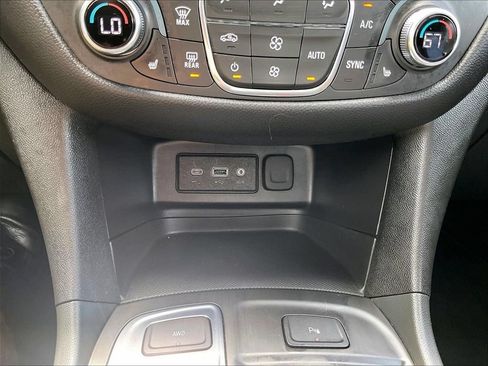 Used 2023 Chevrolet Equinox LT AWD/4WD image 26