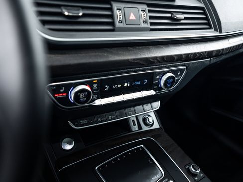 Used 2018 Audi Q5 Premium Plus w/ Premium Plus Package image 14