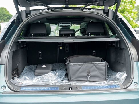 New 2026 Land Rover Range Rover Velar Dynamic SE image 24