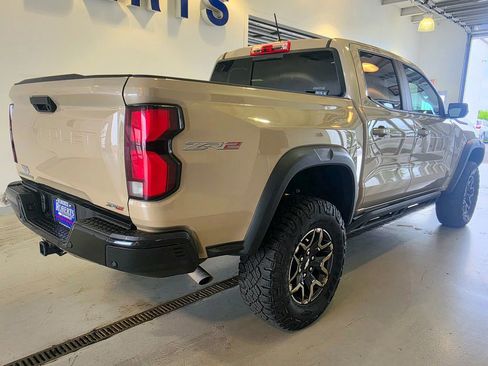 Used 2024 Chevrolet Colorado ZR2 w/ ZR2 Convenience Package III AWD/4WD image 12
