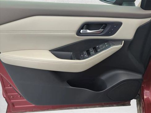 Used 2023 Nissan Rogue SL FWD image 7