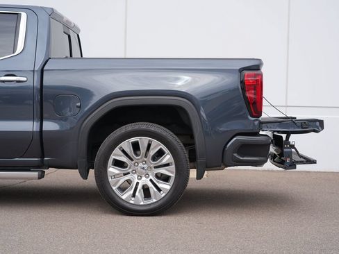 Used 2021 GMC Sierra 1500 Denali w/ Denali Premium Package AWD/4WD image 12