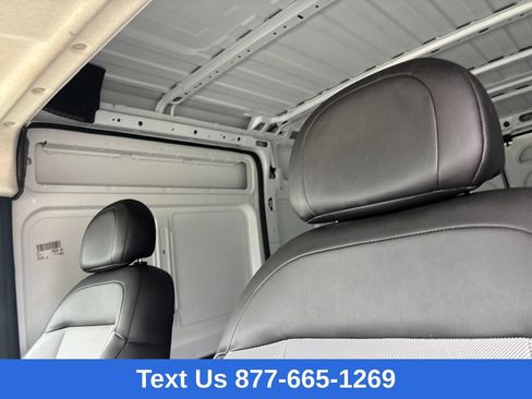 Used 2024 RAM ProMaster 2500 w/ Convenience Group FWD image 9