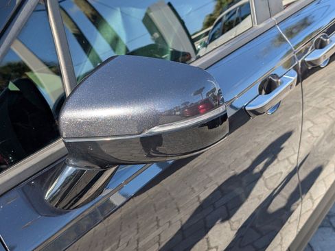 Certified 2023 Kia Carnival EX image 16