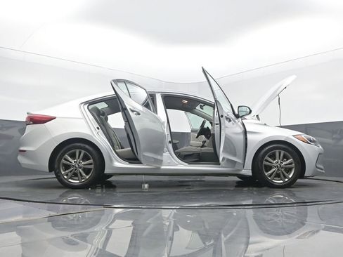 Used 2018 Hyundai Elantra SEL image 61