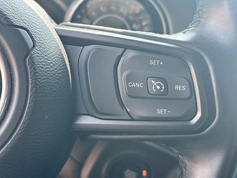 Used 2022 Jeep Wrangler Unlimited Sport AWD/4WD image 40