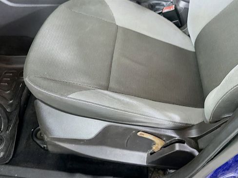 Used 2012 Ford Focus SE FWD image 9