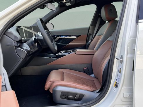 Used 2025 BMW i5 xDrive40 w/ Premium Package image 20