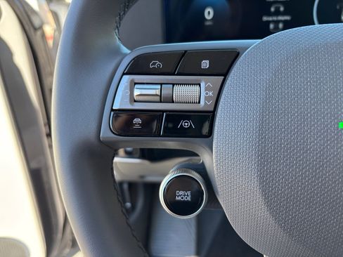 Used 2025 Hyundai Ioniq 5 Limited image 34