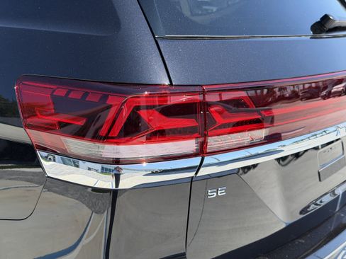 New 2026 Volkswagen Atlas SE image 9