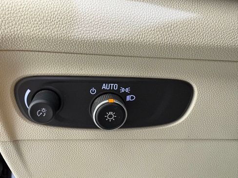 Used 2021 Buick Envision Preferred FWD image 20