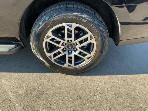 Certified 2025 Ford Expedition Active AWD/4WD image 26