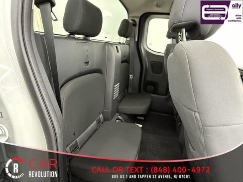 Used 2024 Nissan Frontier S w/ S Utility Package image 44
