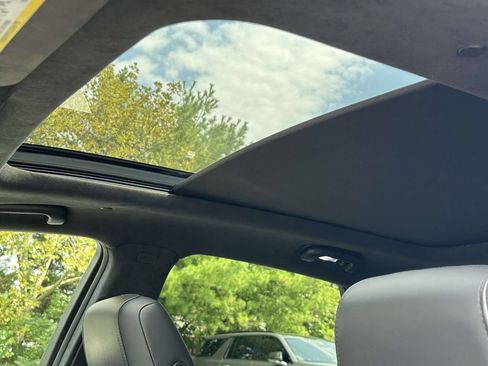 Used 2019 Cadillac XT5 Platinum AWD/4WD image 26
