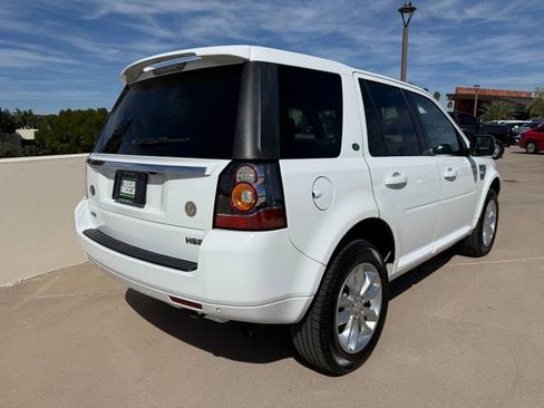 Used 2015 Land Rover LR2 HSE LUX AWD/4WD image 18
