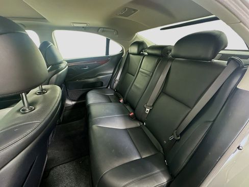 Used 2009 Lexus LS 460 RWD image 28