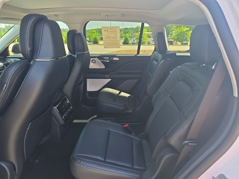 New 2026 Lincoln Aviator Reserve AWD/4WD image 14