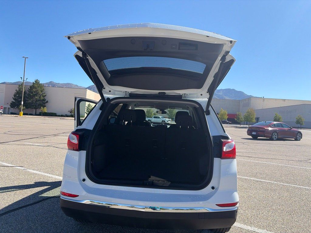Used 2020 Chevrolet Equinox LT AWD/4WD image 33