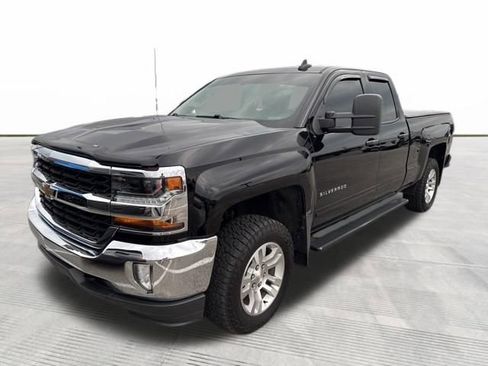 Used 2018 Chevrolet Silverado 1500 LT w/ All Star Edition image 2