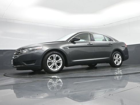 Used 2018 Ford Taurus SE image 48