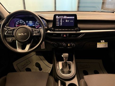Used 2024 Kia Forte LXS w/ LXS Technology Package FWD image 9