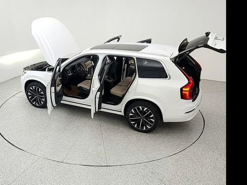 New 2026 Volvo XC90 T8 Plus w/ Protection Package AWD/4WD image 40