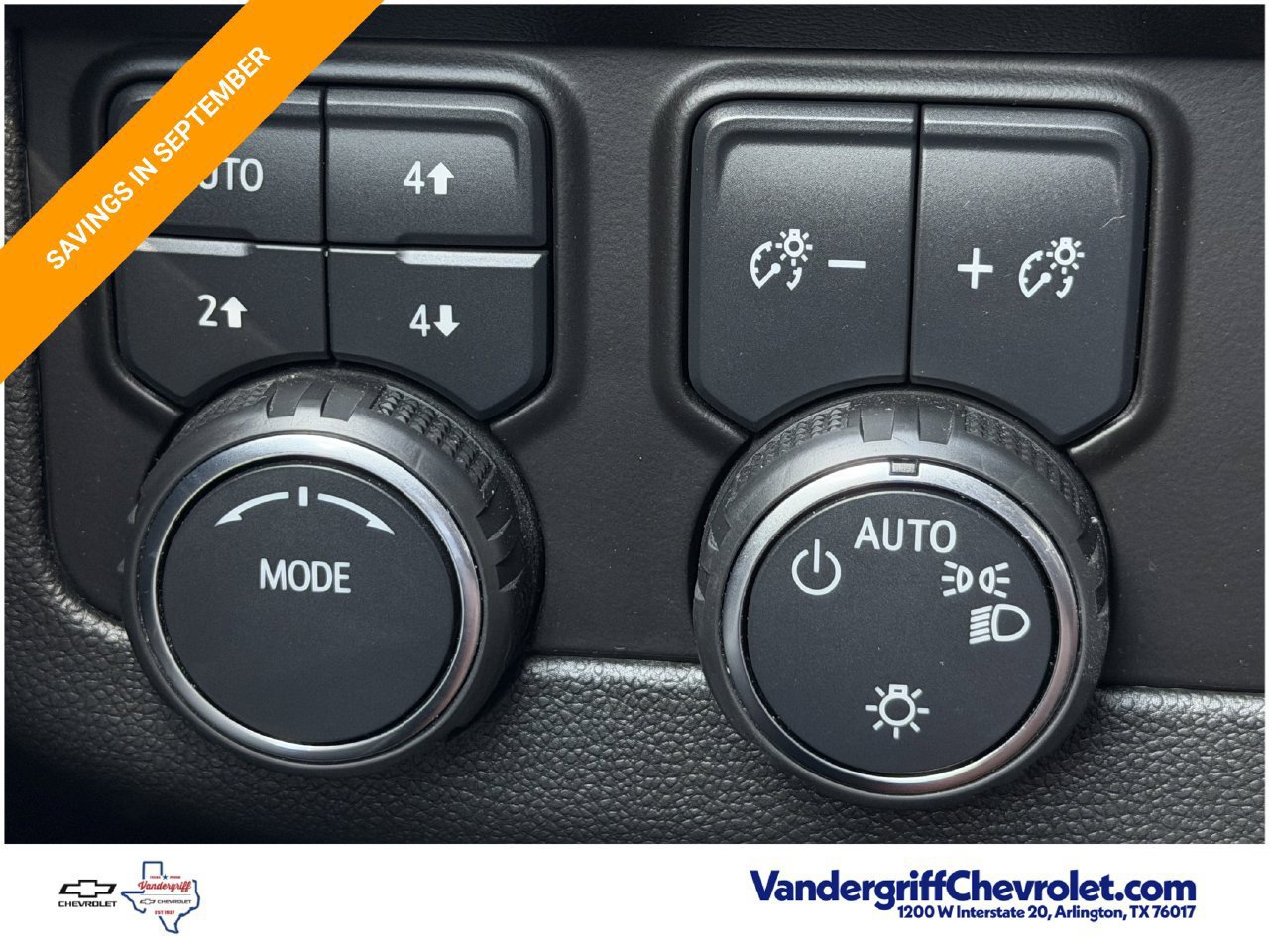 Used 2023 Chevrolet Suburban Premier AWD/4WD image 21