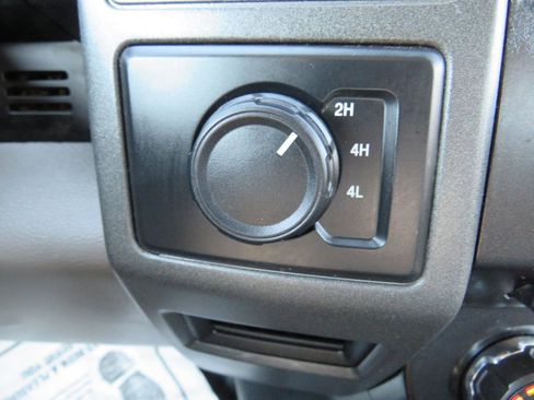 Used 2018 Ford F250 XL w/ Power Equipment Group AWD/4WD image 22