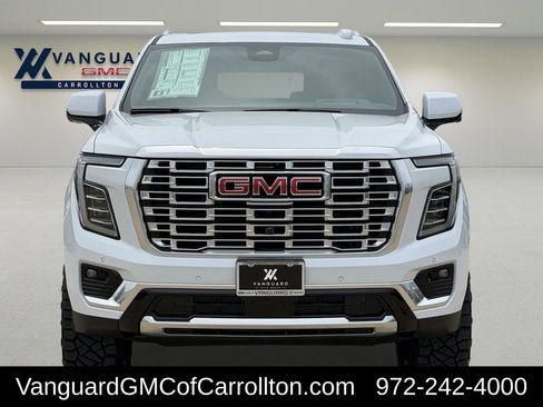 New 2026 GMC Yukon Denali w/ Denali Reserve Package AWD/4WD image 7