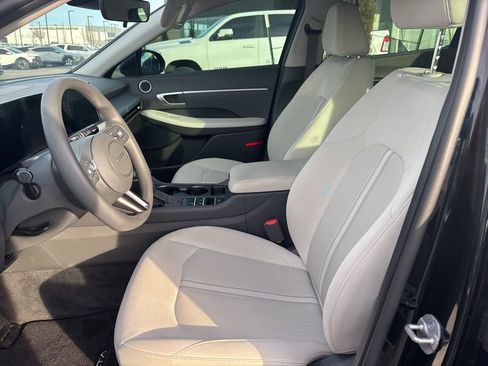 Certified 2025 Hyundai Sonata SE image 10