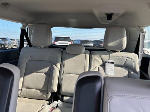 New 2025 Lincoln Navigator L Reserve image 10