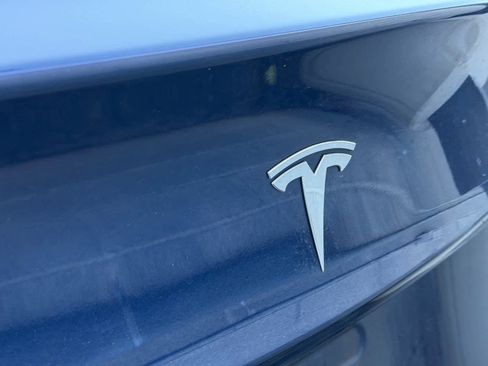 Used 2018 Tesla Model 3 Long Range image 17
