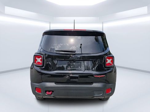 Used 2023 Jeep Renegade Trailhawk w/ Sun/Sound Group AWD/4WD image 4