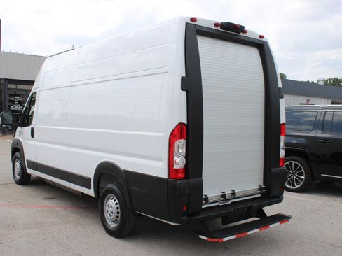 Used 2024 RAM ProMaster 3500 w/ Delivery Van Package FWD image 4