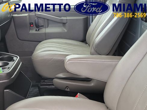Used 2020 GMC Savana 2500 Extended w/ Driver Convenience Package RWD image 16