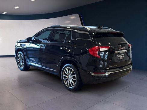 Used 2022 GMC Terrain Denali image 5