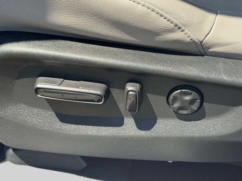 Used 2017 Honda CR-V EX-L image 16