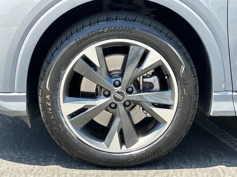 Used 2024 Audi Q4 e-tron Premium AWD/4WD image 26