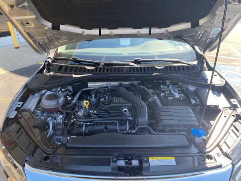 Used 2023 Volkswagen Jetta SE FWD image 6