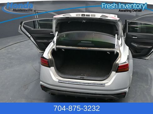 Used 2020 Nissan Altima 2.5 SR w/ Premium Package FWD image 29