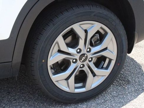 Certified 2024 Kia Seltos LX AWD/4WD image 34