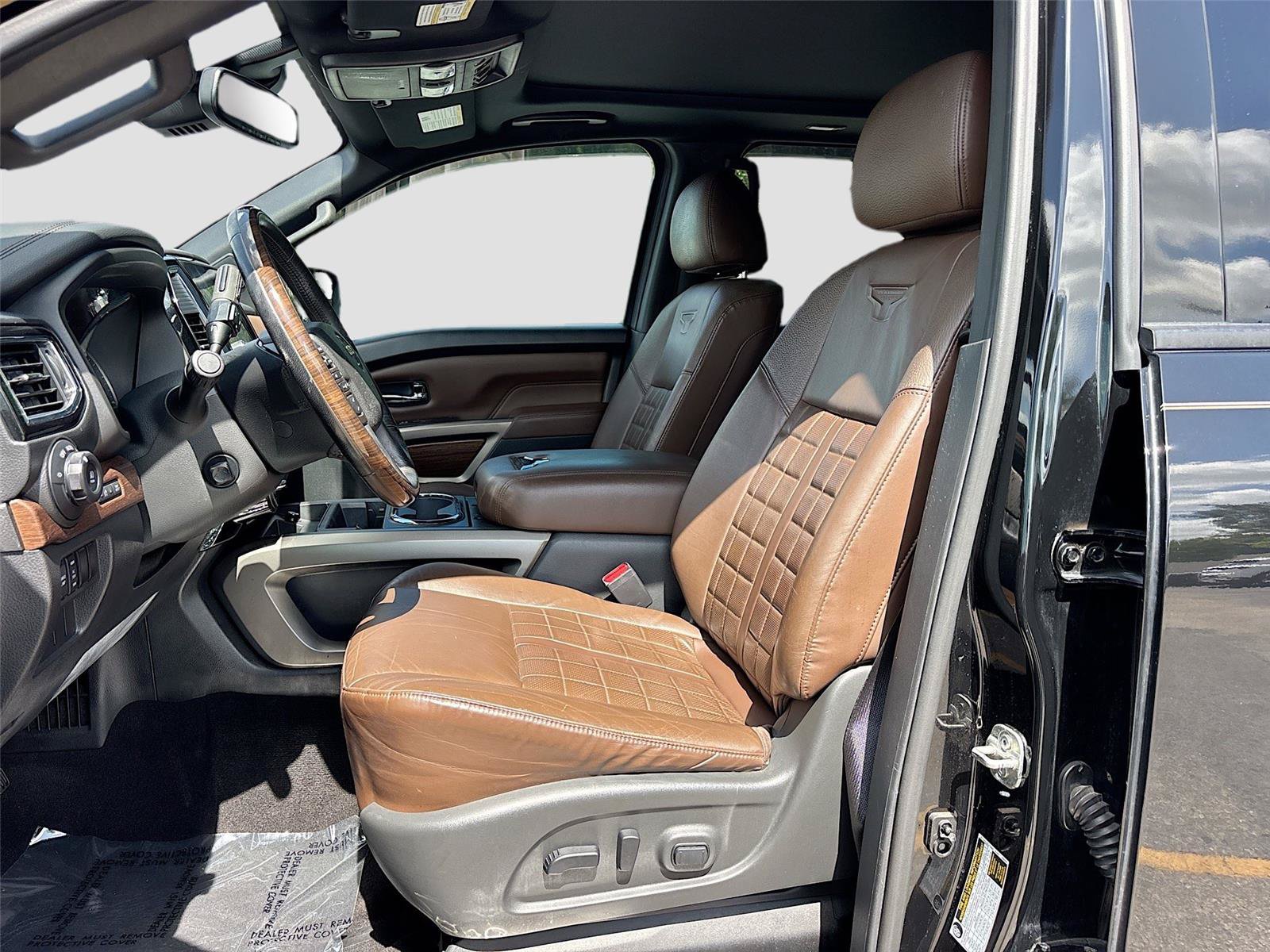 Used 2020 Nissan Titan Platinum Reserve w/ Moonroof Package AWD/4WD image 21